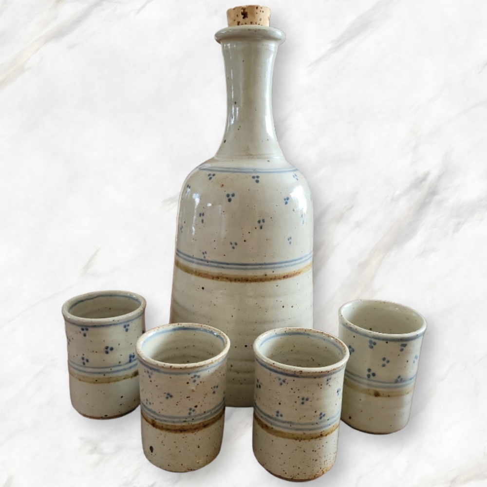 Vtg Hand Crafted Signed Stone Pottery Wine Bottle 4 Glasses Cups
